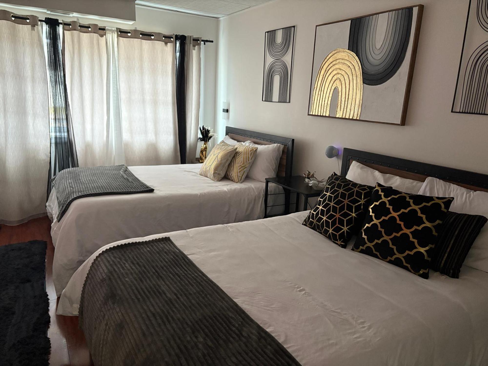 Stylish Cozy Quiet Family Retreat And Romantic Getaway Sleeps Up To 7 With Fast Wifi, Free Parking, Work Station, Alexa Enabled, Fenced In Backyard For Pets Grill Party Patio, Porch, Beach, Canal, Stadium,Boardwalk Restaurants, And Much More! Atlantic City Eksteriør bilde